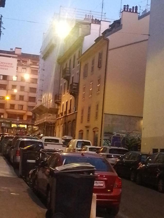 Charming Flat Center And Near The Lake Genève Buitenkant foto